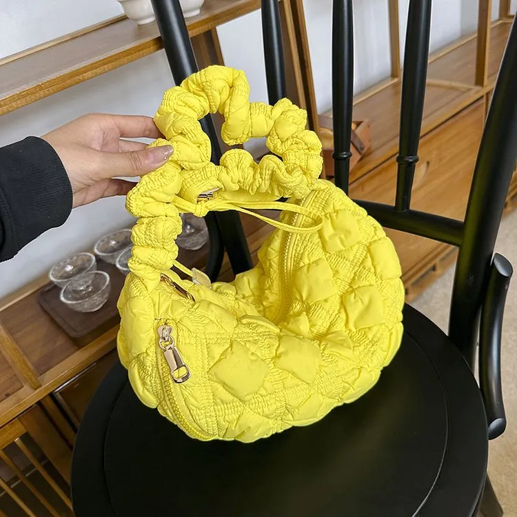 Adjustable Shoulder Strap Puffer Bag-Showtown