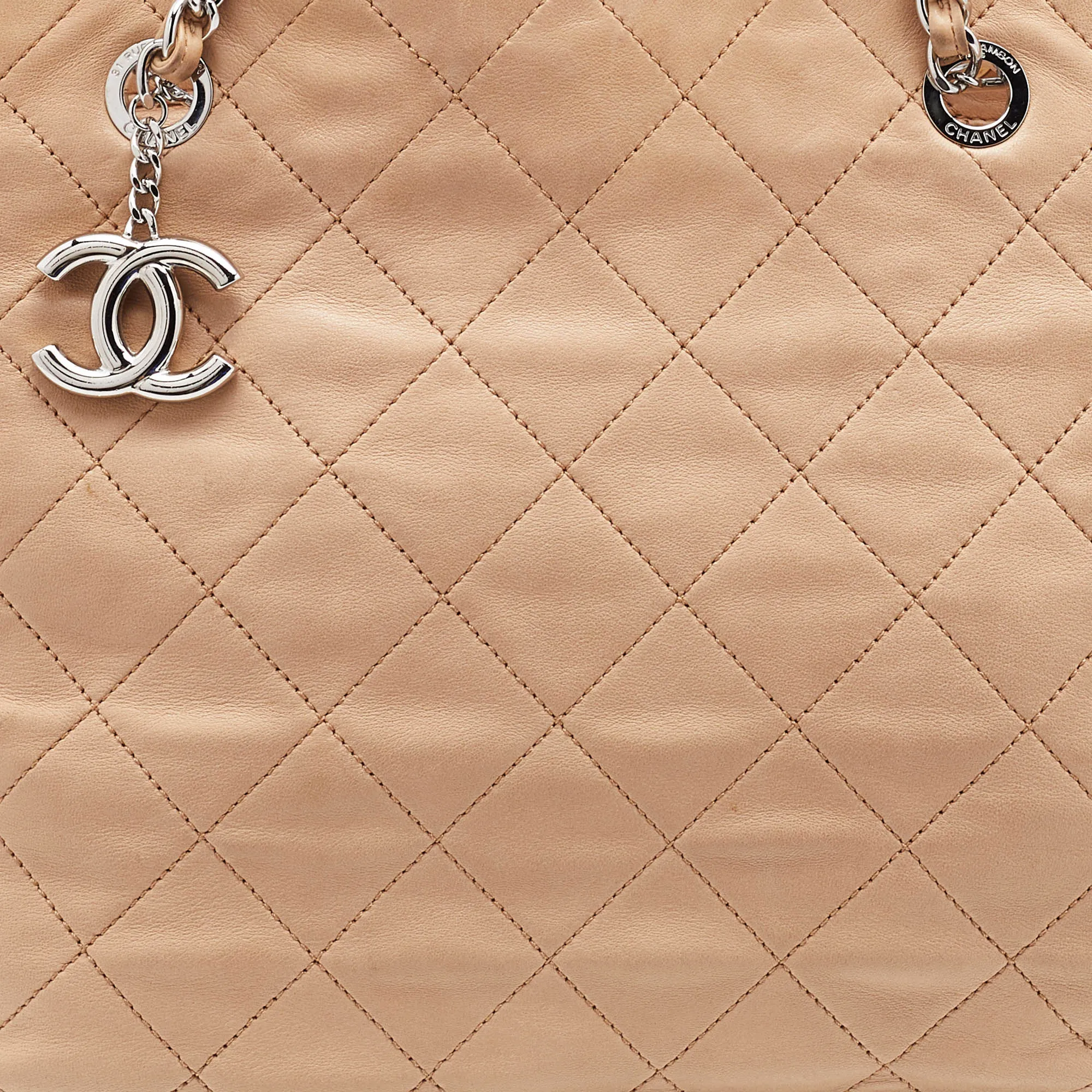 Chanel Beige/Black Quilted Leather CC Chain Link Tote