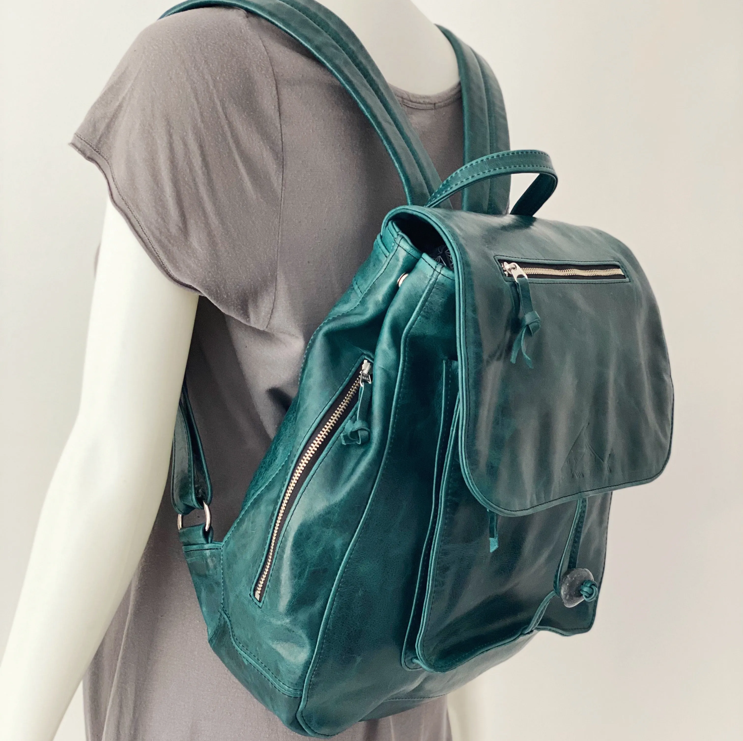 Classic Large Backpack - Reinforced Genuine Leather Backpack