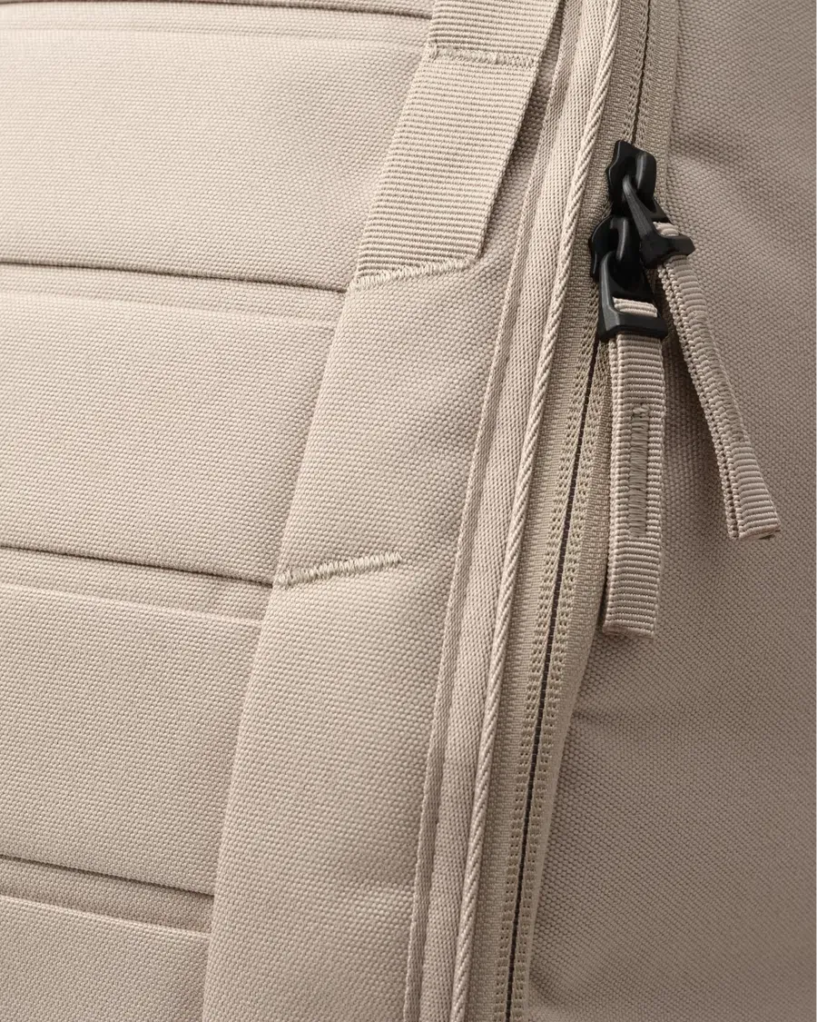 DB Journey Hugger Backpack 20L - Fogbow Beige