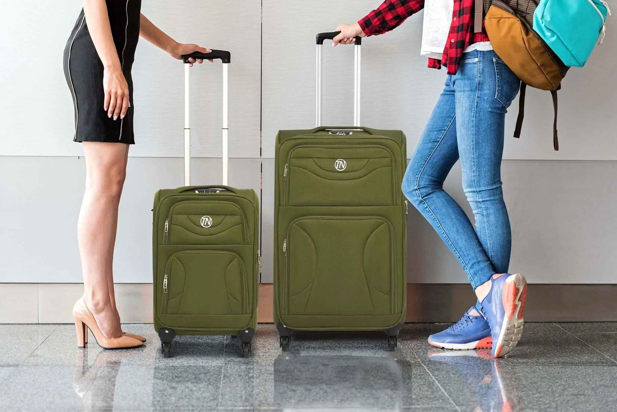 Lightweight Luggage Suitcase 4pcs 360 Wheels - Assorted Colours