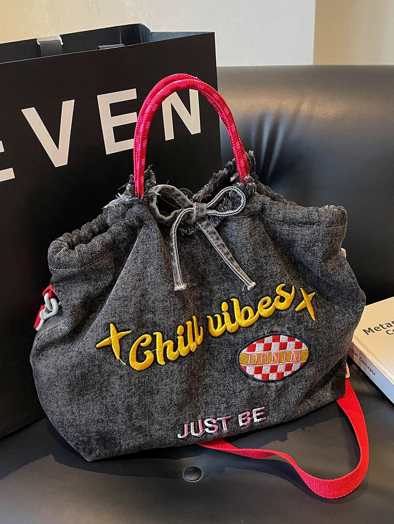 UAKISS  -  Fashion Classic Tote Bag, Leisure Embroidery Letter Pattern Decoration Shoulder Bag, Casual Bag Women's Crossbody Shoulder Bag