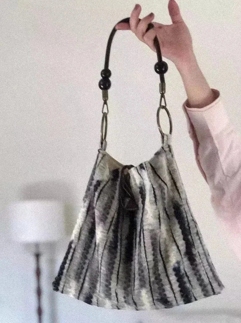 UAKISS  -  Original Far Mountain Pleated Vintage Small Bag Autumn New Versatile Casual Single-shoulder Underarm Bag Small Cloth Tote Bag